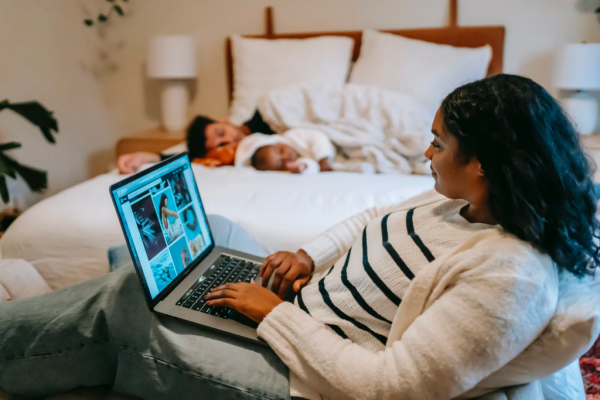 How to Survive Working From Home With a Little One 1024x683 1